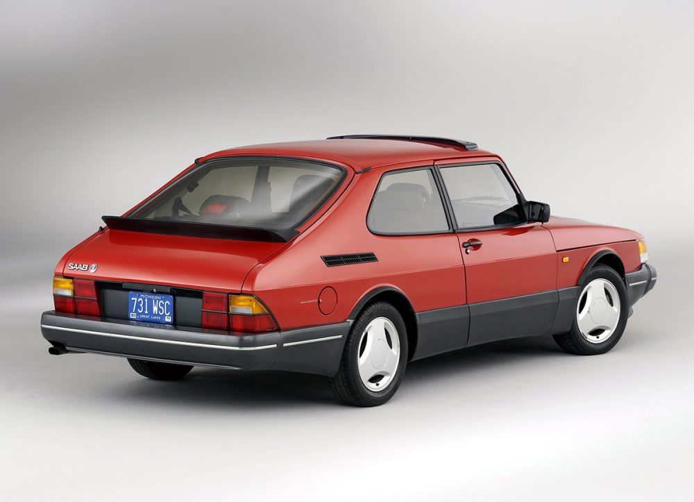 saab-900-turbo-offered-high-performance-with-a-side-of-weird-1476934830001-1000x723.jpg