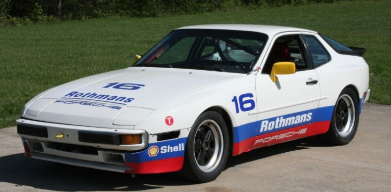 1986_Porsche_944_Rothmans-1.jpg
