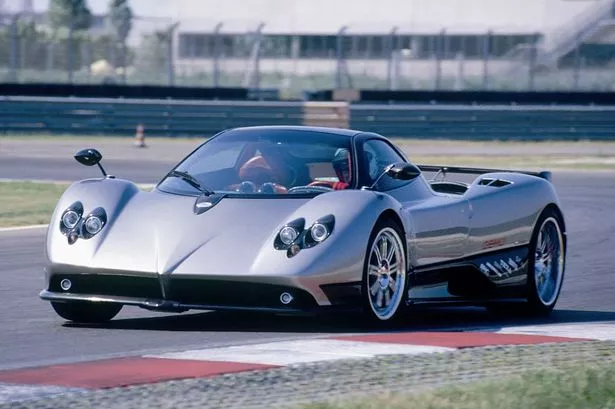 PAY-A-Pagani-Zonda-similar-to-the-one-which-Nick-Truman-built-in-his-garage.jpg