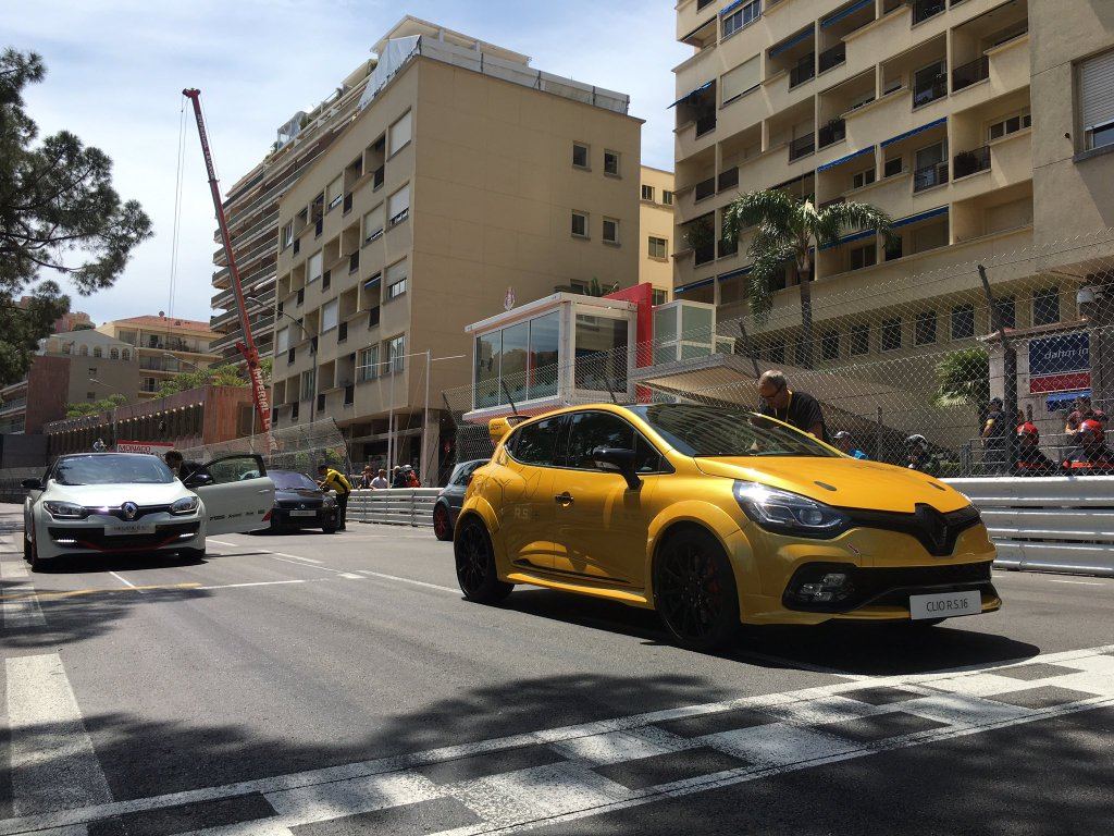 Renault Clio RS 16